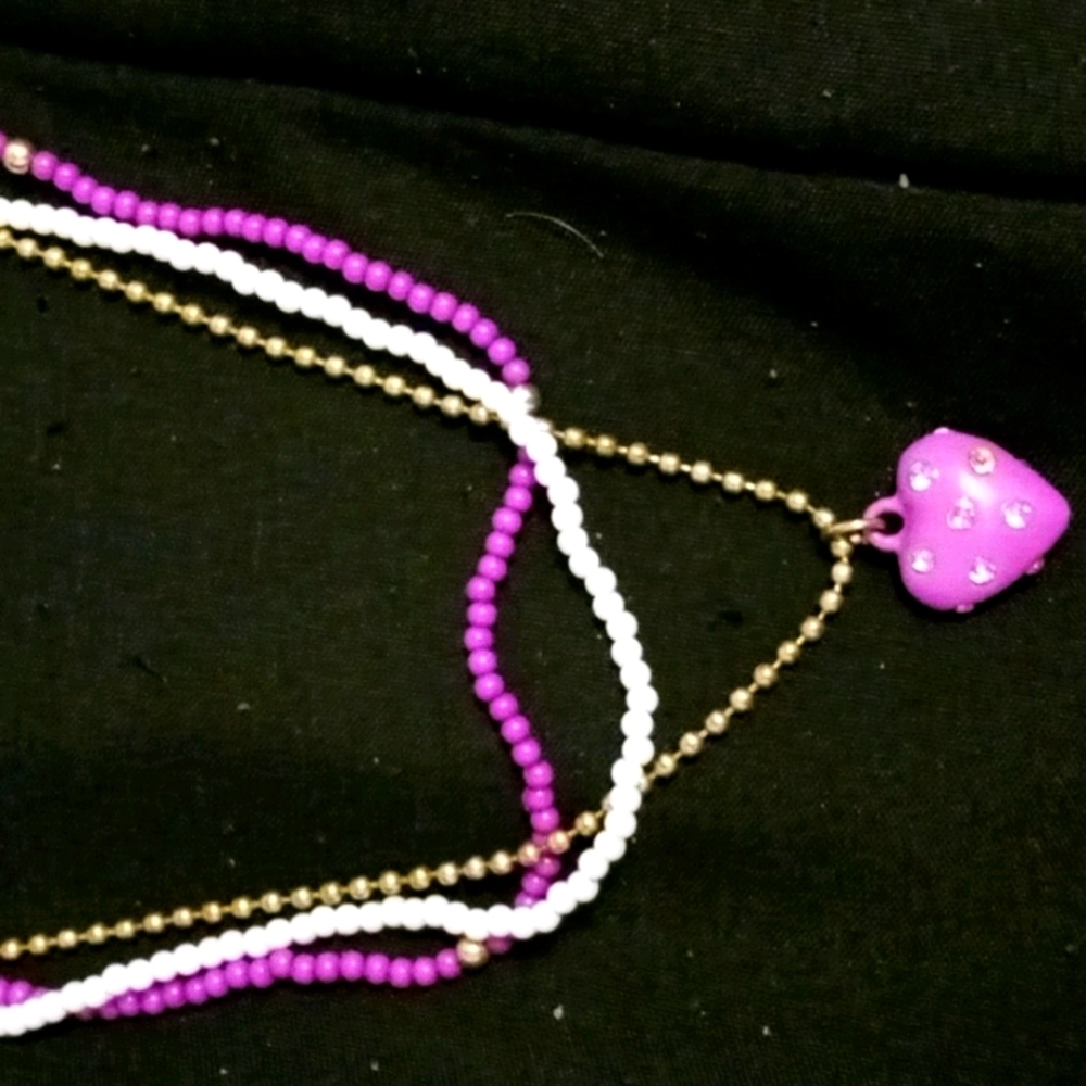 TCL 3LAYERED CHOKER WITH HEART PENDANT